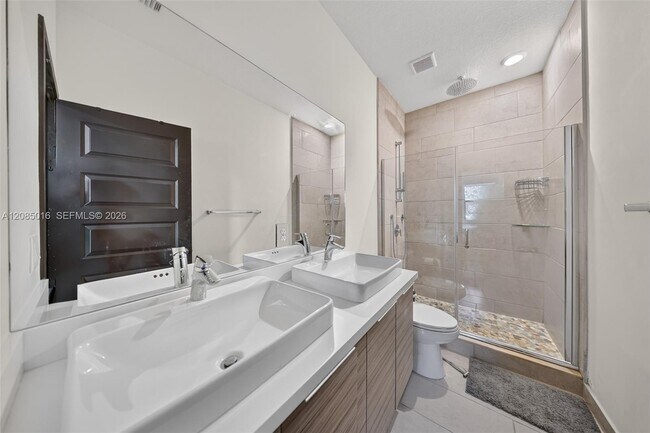 Building Photo - 15490 NW 91st Ct