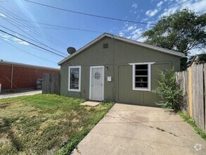 Building Photo - 4001 S Hughes St