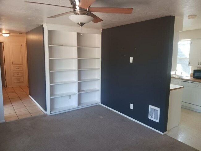 Building Photo - 1409 N 7th St