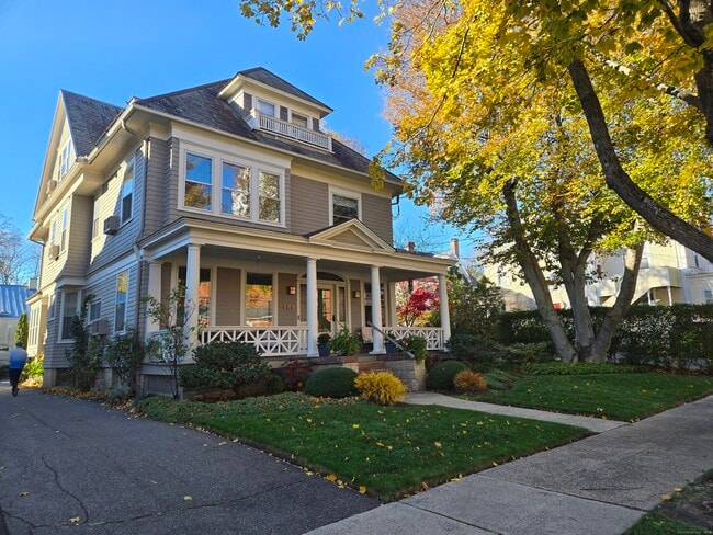 Primary Photo - 188 Cold Spring St