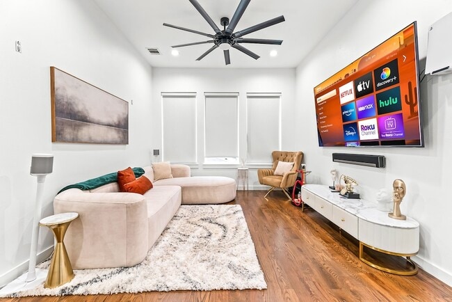 Building Photo - 1211 Bonnie View Rd