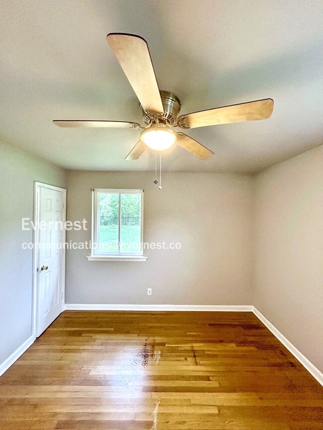 Building Photo - 10813 Bluebell Dr
