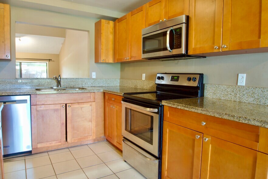 Building Photo - 4192 SW 87th Ter