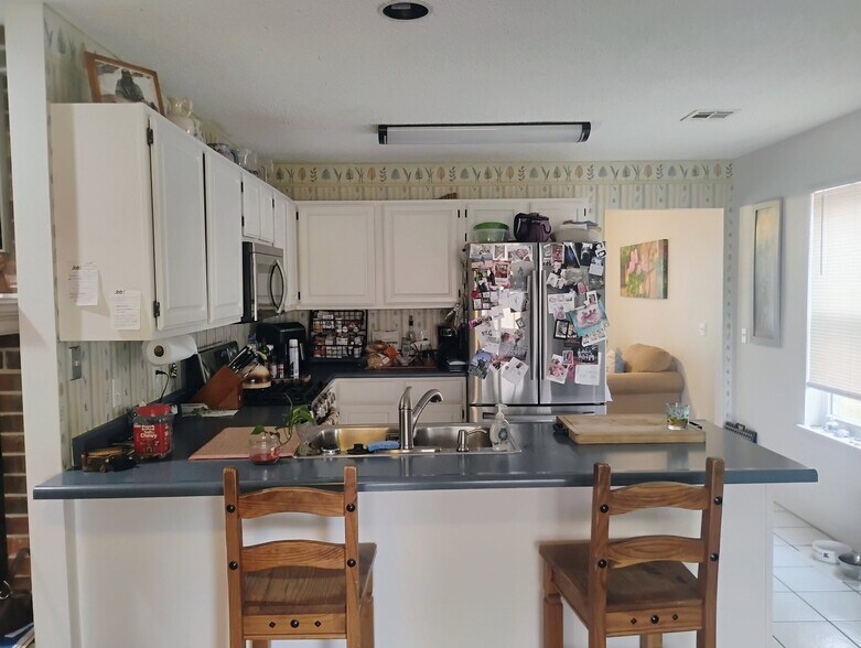 Building Photo - 2009 S 11th St