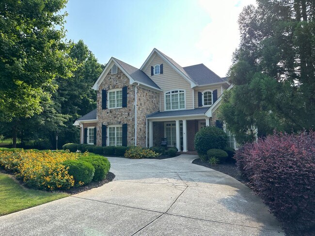 Primary Photo - Huge, beautiful custom 4 bedroom house in Oconee!