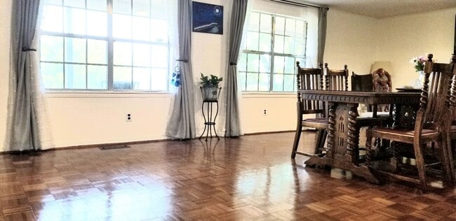 Building Photo - 4 bedroom 2 bath home, 2 car garage, SECLUDED AND PRIVATE, South FAY, 4 acres