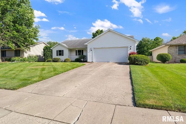 Building Photo - 1124 Old Crows Way