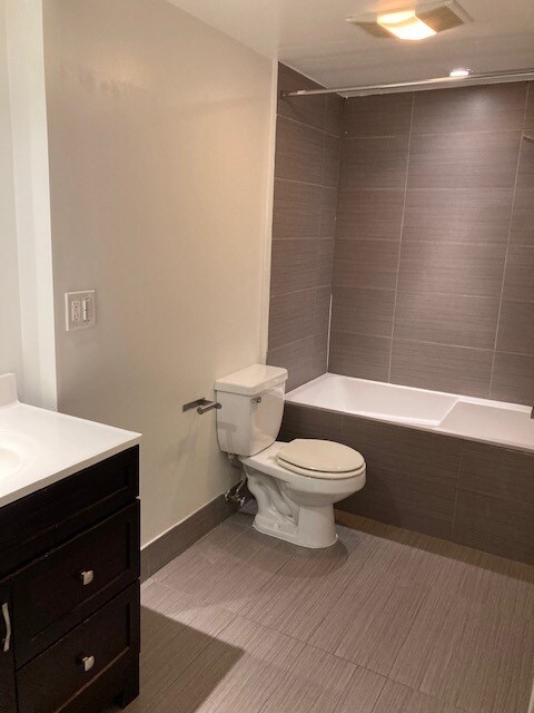 Building Photo - 3949 Los Feliz Blvd