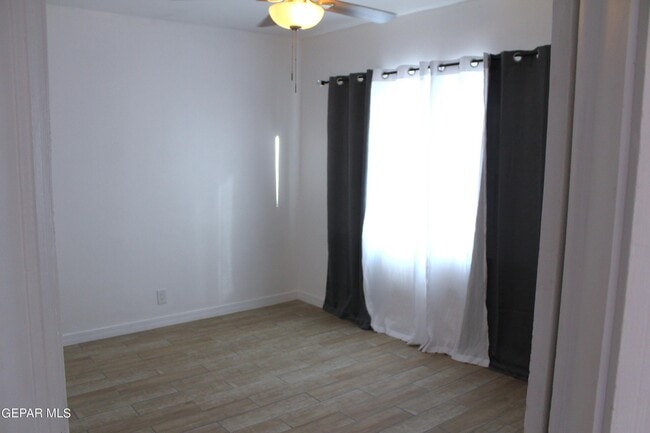 Building Photo - 3819 Morehead Ave