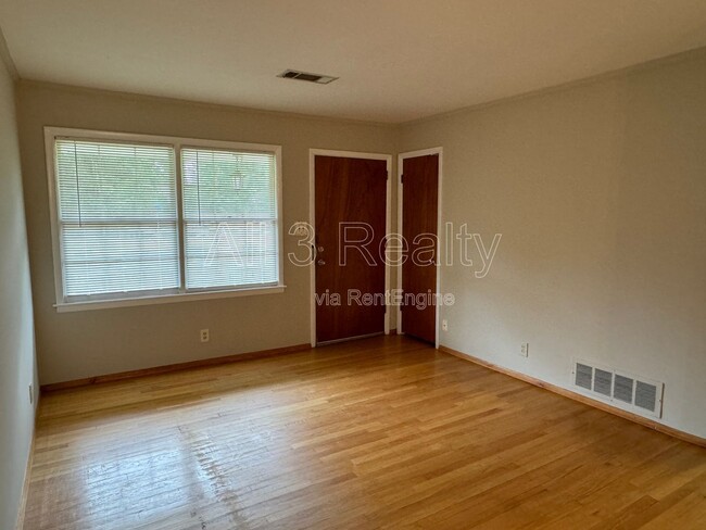 Building Photo - 3390 Arborfield Rd