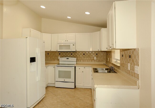 Building Photo - 3417 28th St SW