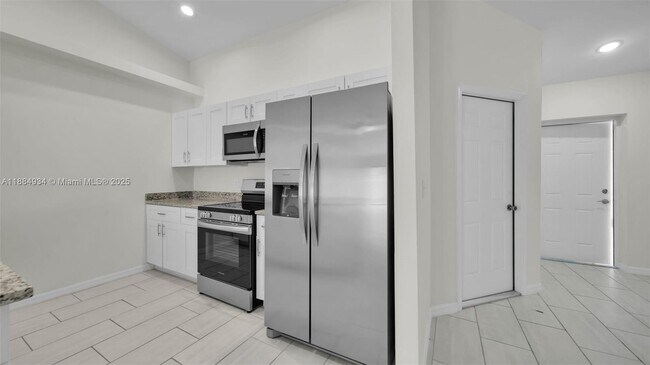 Building Photo - 1413 Academy Blvd