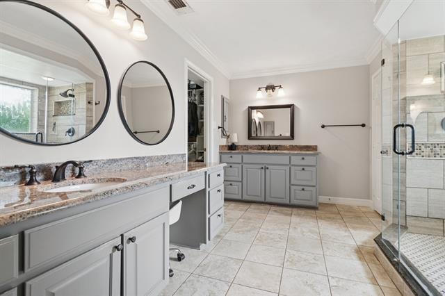 Building Photo - 16435 Red Oak Cir N