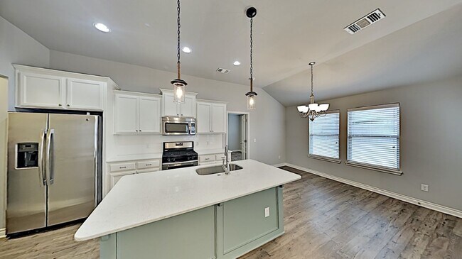 Building Photo - Spectacular 3 Bedroom 2 Bathroom Home in P...