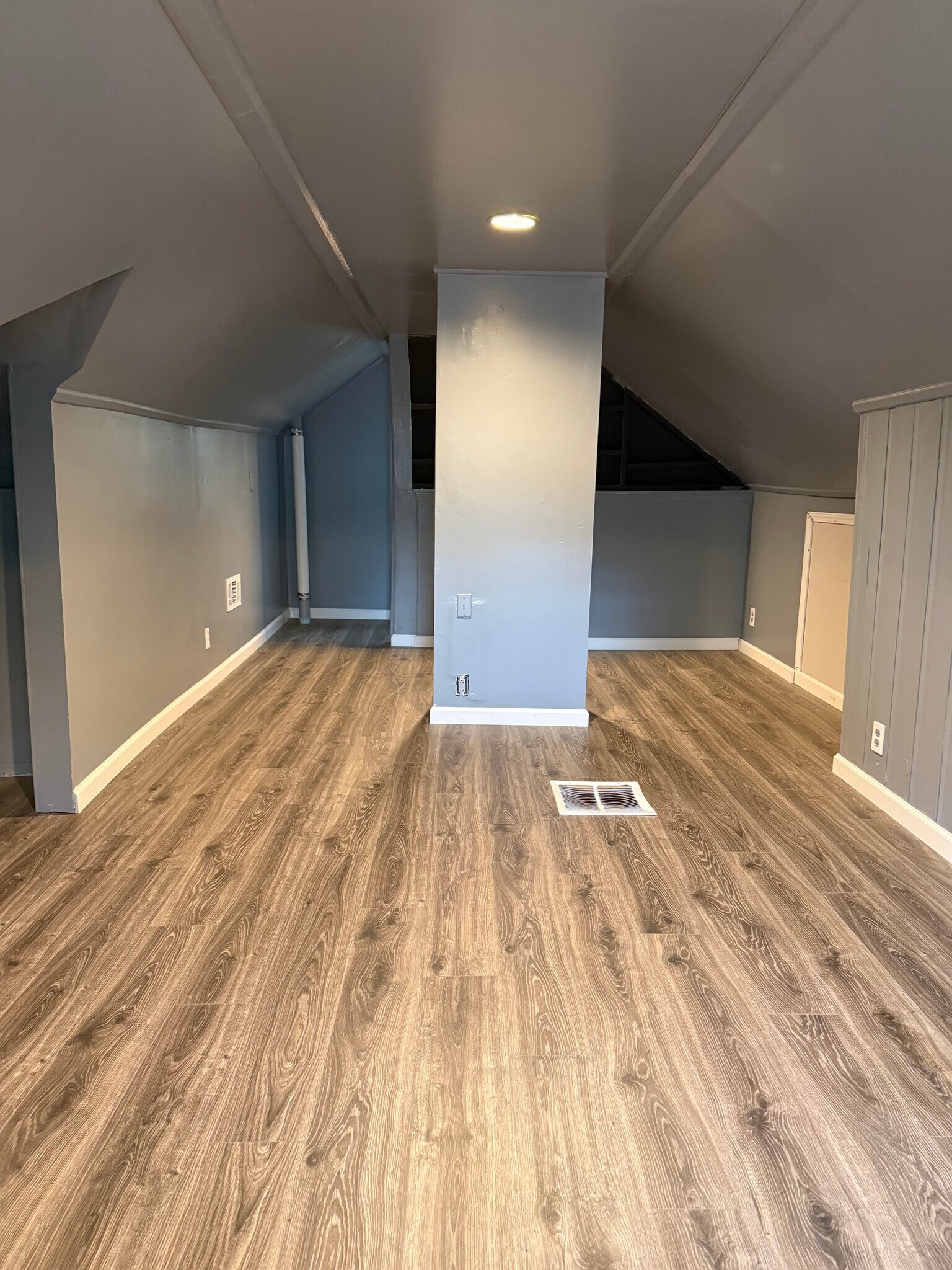 Upstairs bedroom - 14343 San Jose