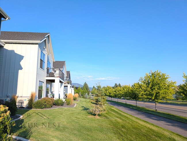 Building Photo - 6430 N Atlas Rd
