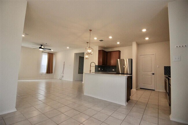 Building Photo - 240 Robert Hightower Dr