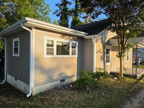 Building Photo - 1871 Merritt Dr