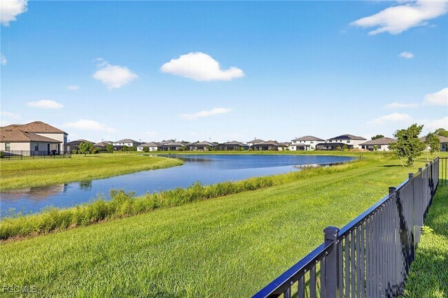 Building Photo - 11279 Canopy Loop