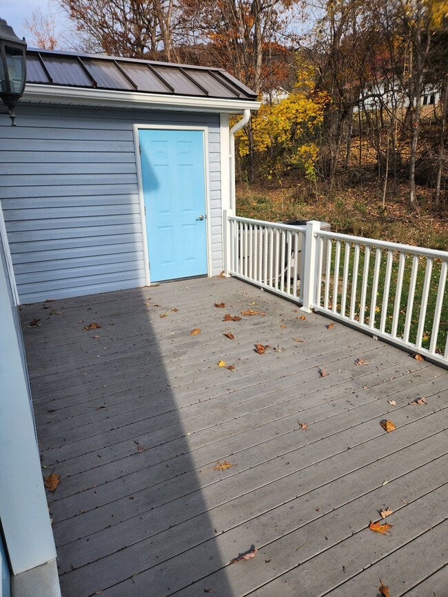 Building Photo - 28 Holler Rd