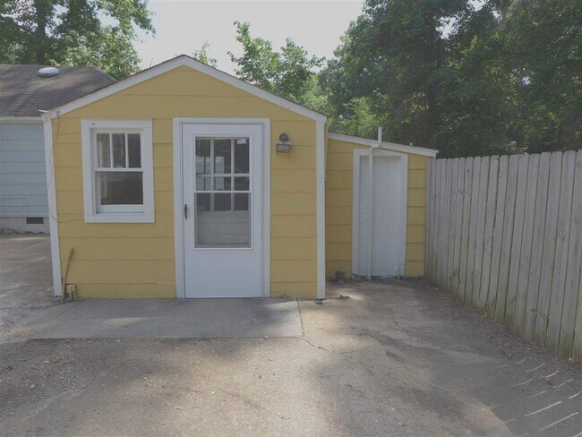 Building Photo - 699 Shotwell St