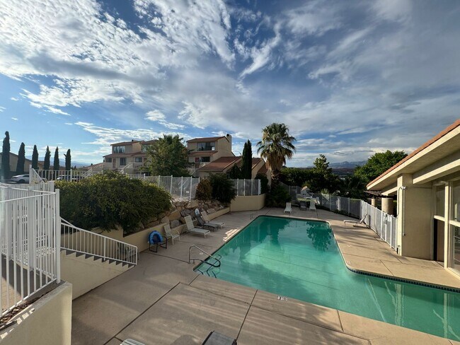 Building Photo - Recently updated condo with gym, pool, and...