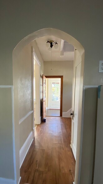 Building Photo - 401 1st Ave