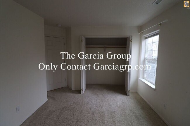 Building Photo - 6034 Northeast Birch Street