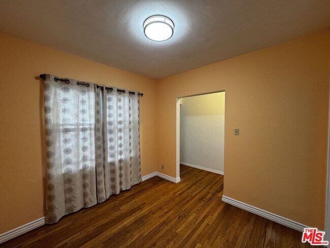 Building Photo - 1242 Edris Dr