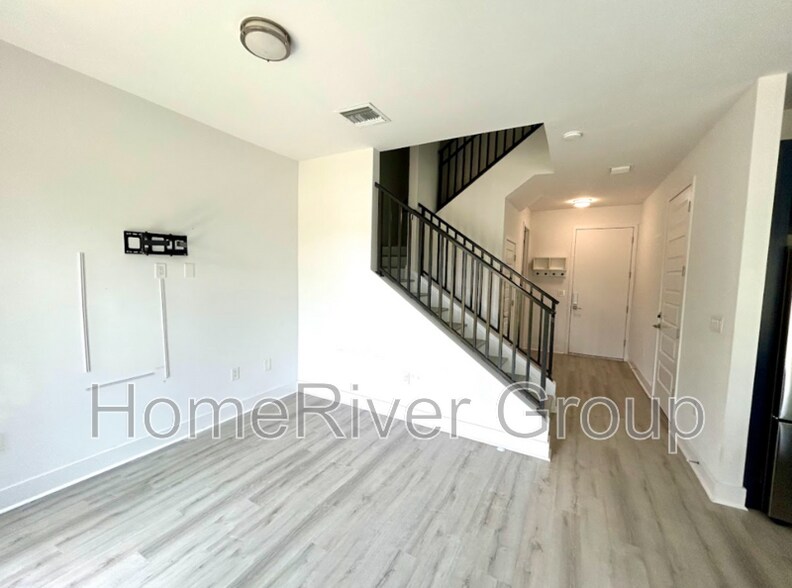 Building Photo - 8707 Palm Ranches Pl