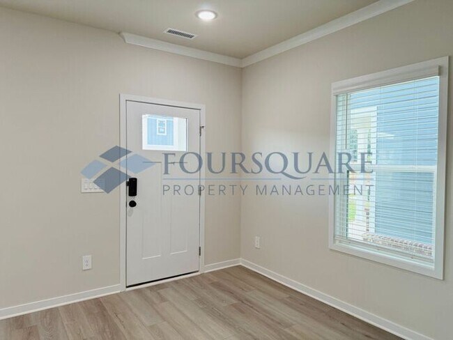 Building Photo - Modern 4-Bed / 2.5-Bath Single-Family Home with Loft, Gas Fireplace & 2-Car Garage – Near Downtow...