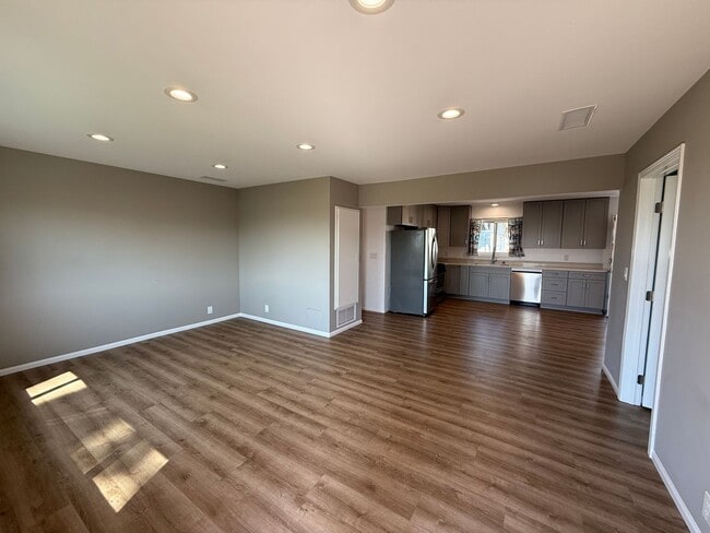 Building Photo - Fully Renovated Home with Stunning Farm Views in Old Town Camarillo