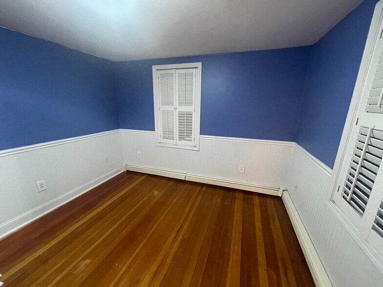 Building Photo - 5 Linwood Rd