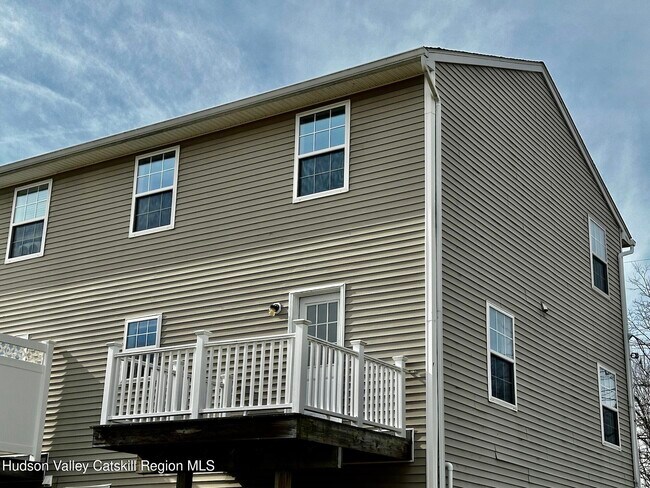 Building Photo - 376 NY-32