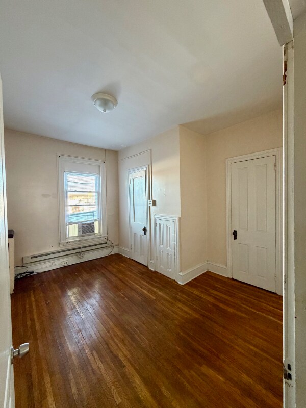 Building Photo - 837 Washington St