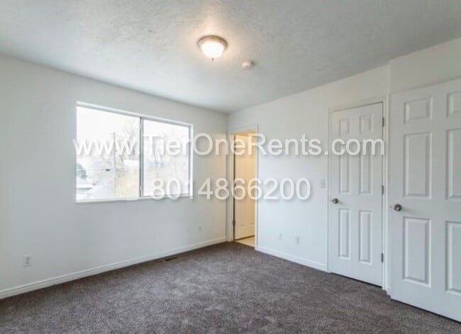 Building Photo - This property offers a NO DEPOSIT option a...