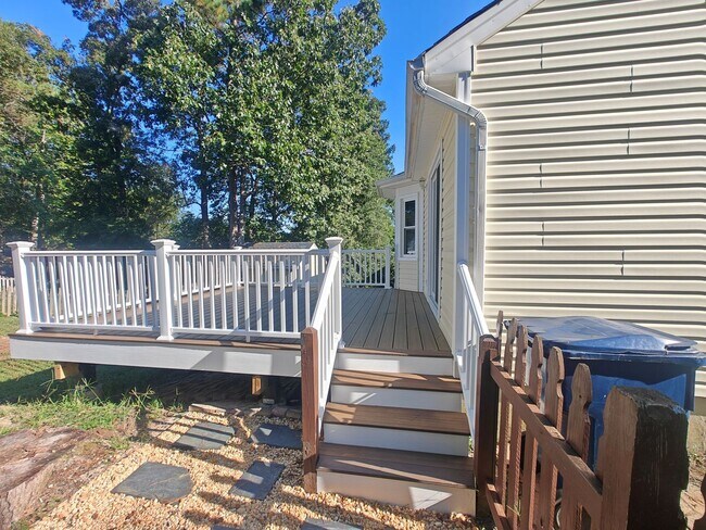Building Photo - 8201 Skirmish Ln