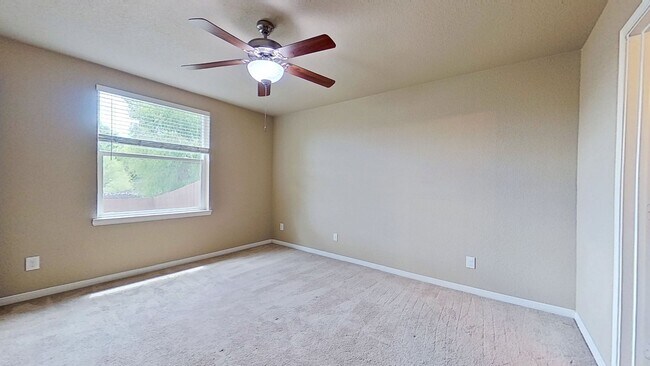 Building Photo - NO JUNE RENT + $1,395 RENT DUPLEX IN HARKER HEIGHTS!