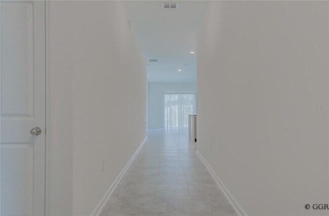 Building Photo - 4986 Worchester Dr