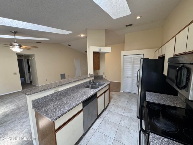 Building Photo - 8055 Creedmoor Dr
