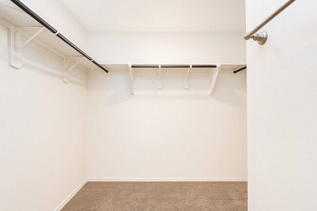 Building Photo - 5611 Simcrest Grove Dr