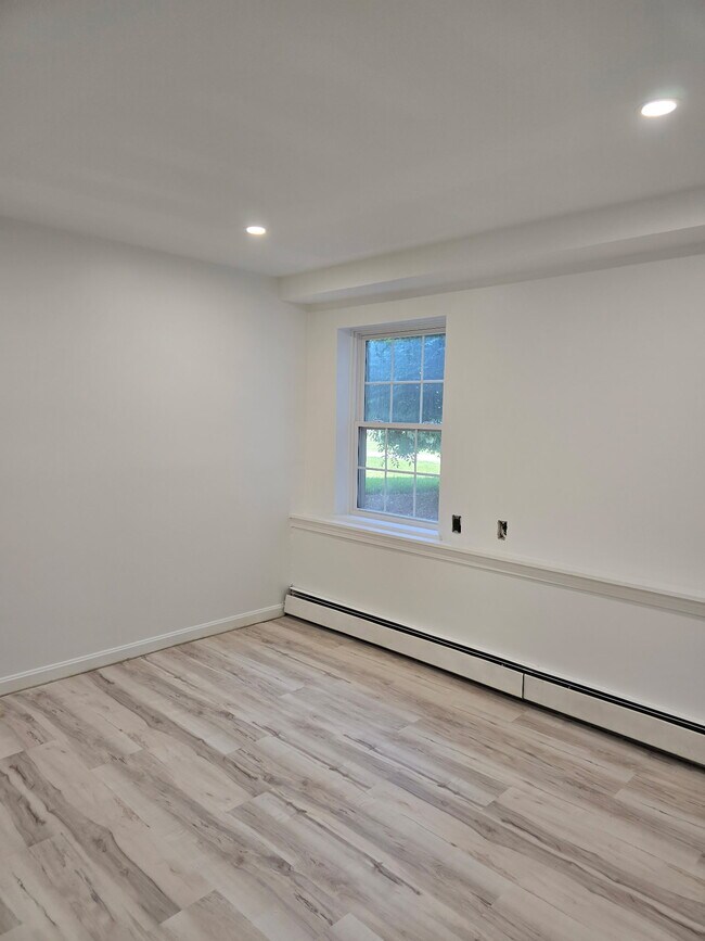 Building Photo - 2200 White Cedar Blvd