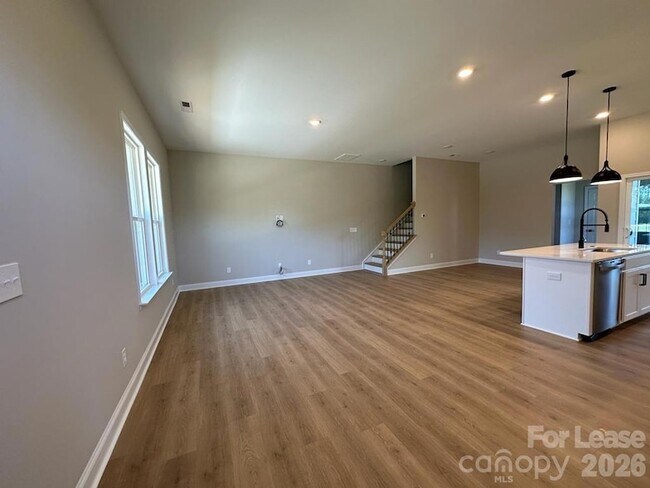 Building Photo - 5715 Gulch Pl