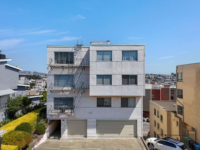 Building Photo - 90 Terra Vista Ave