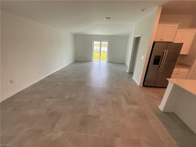 Building Photo - 3850 Treasure Oak Wy