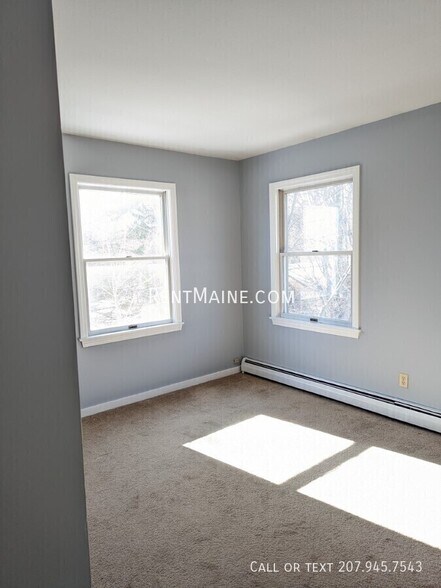 Building Photo - 114 Main Rd S