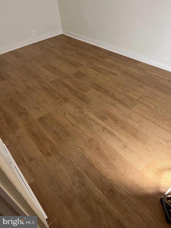 Building Photo - 1223 Wellington St