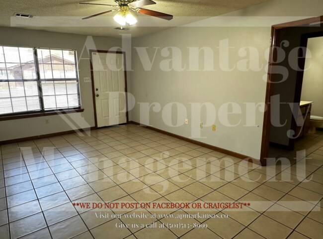 Building Photo - Charming 2 Bed, 1 Bath Duplex located in the heart of Conway, AR