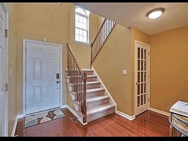 Building Photo - 1020 Vanguard Dr