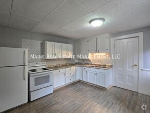 Building Photo - 17 Boutelle Ave